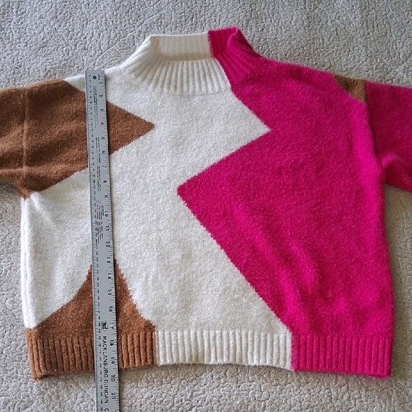 Lush Vibrant Pink and Brown Colorblock Sweater - Picture 5 of 6